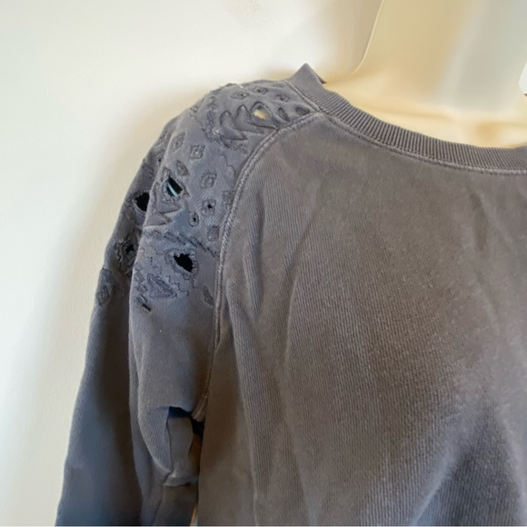 Billabong Embroidered laser cut Eyelet Shoulder Cutoff Terry Crop Top Small Gray - Picture 2 of 7